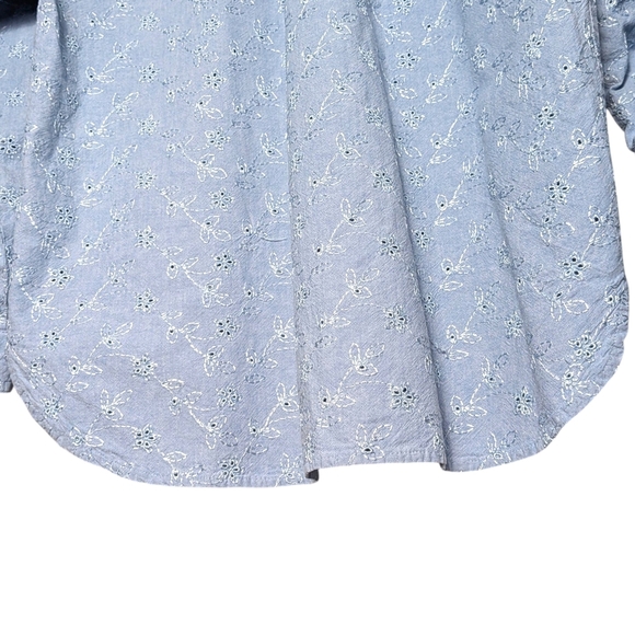 Vintage Chambray Embroidered Eyelet Floral Button-Up Shirt QPS Light Blue Size M - Picture 8 of 12